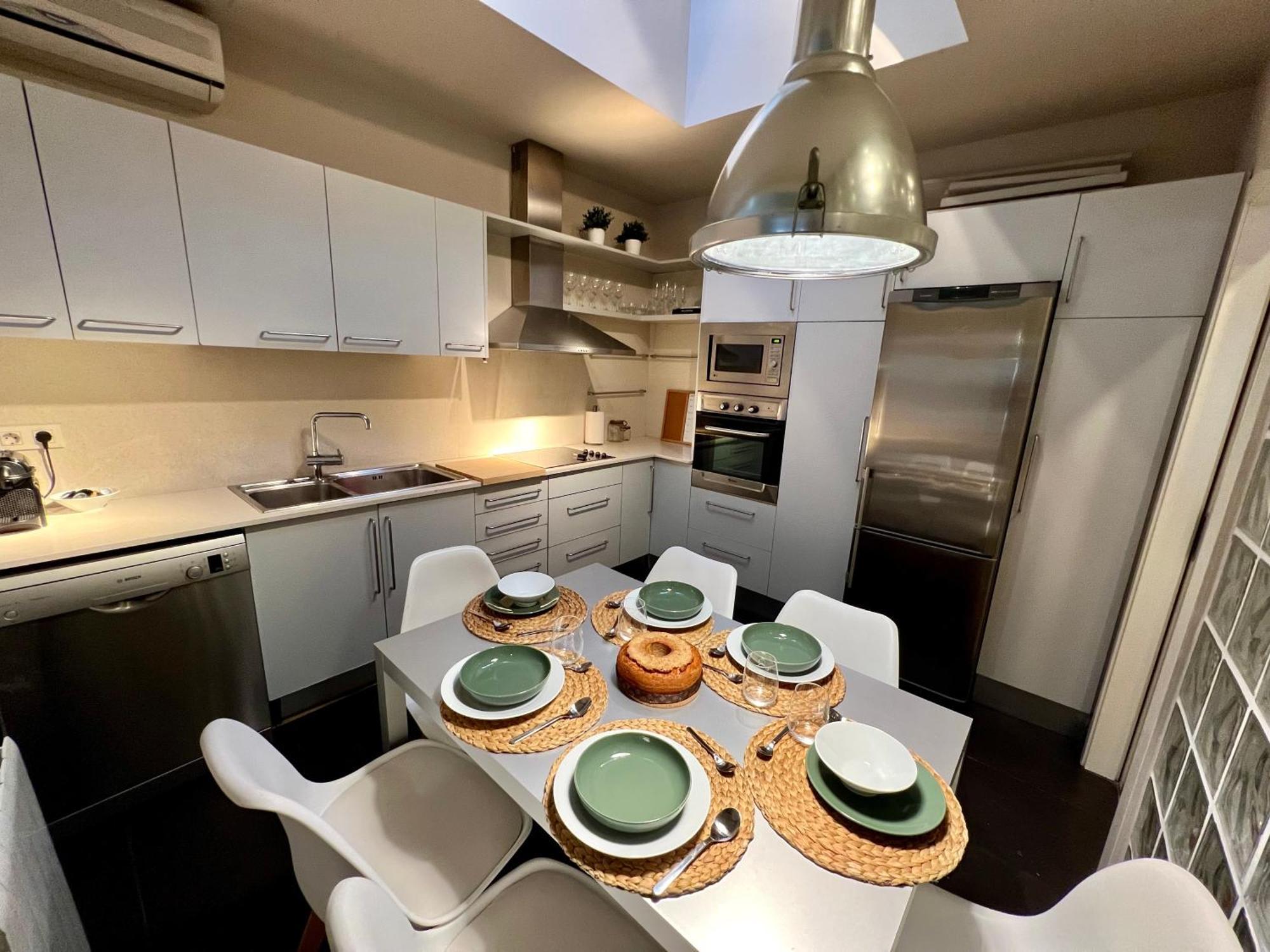 Luxury Modernist Penthouse Next Paseo De Gracia Apartment *