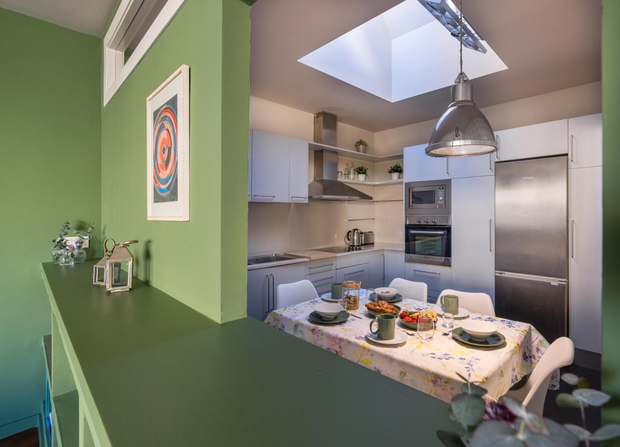 Luxury Modernist Penthouse Next Paseo De Gracia Apartment *